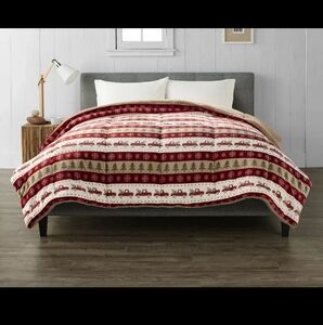 CuddlDuds Cozy Soft Comforter Winter Xmas Trucks Full Queen New In Package!